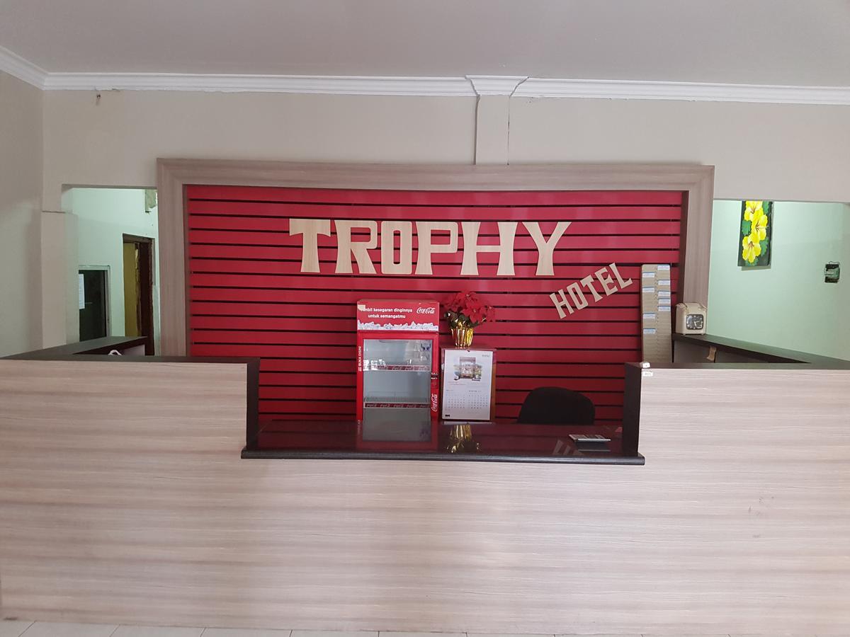 Trophy Hotel Sumbawa Besar Екстериор снимка